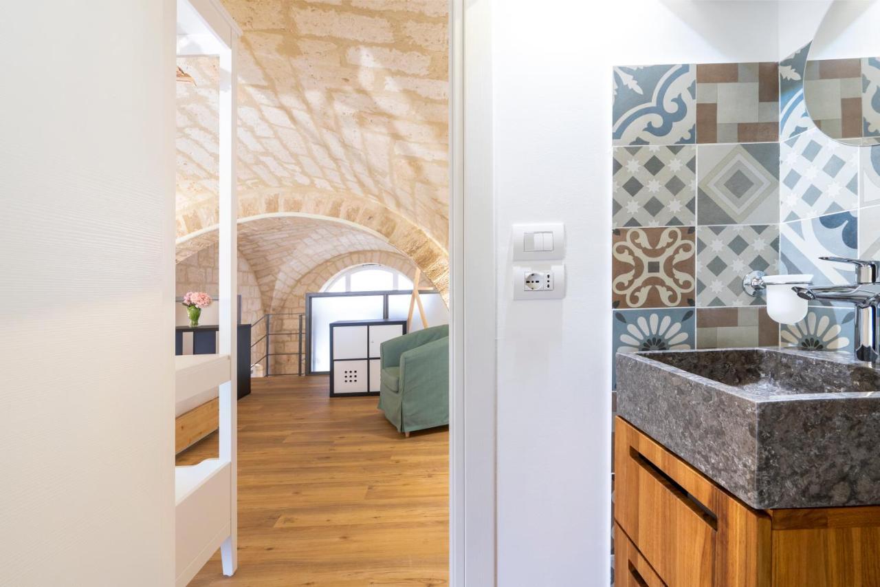 Stazione & Politecnico Stylish Apt With Netflix Bari Eksteriør bilde